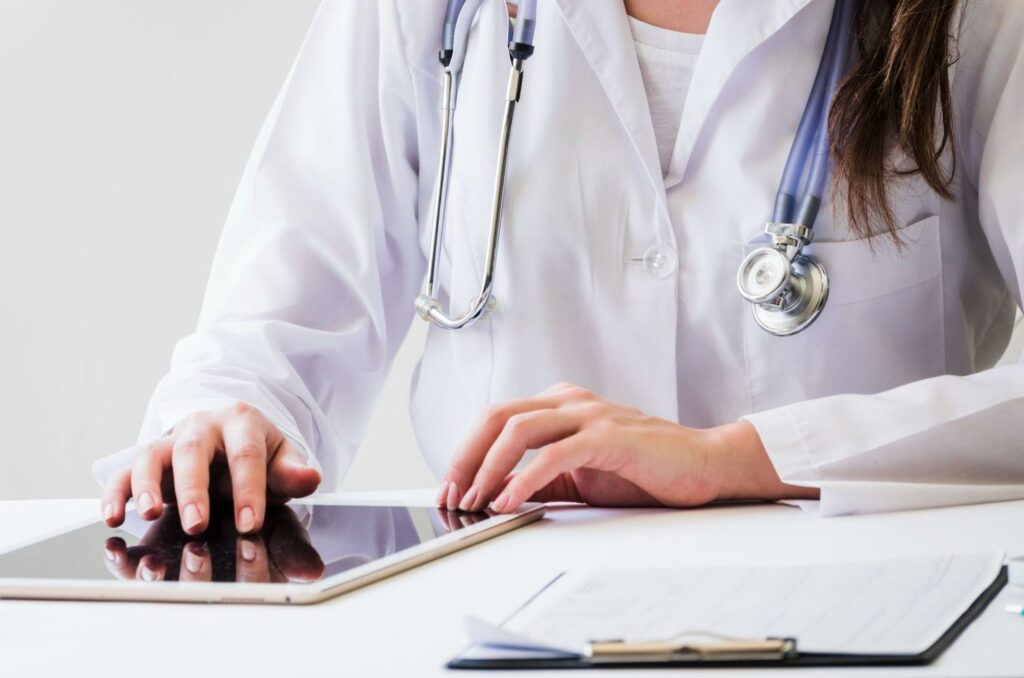 Coworking para médicos pode gerar lucro milionário e flexibilizar rotina de profissionais